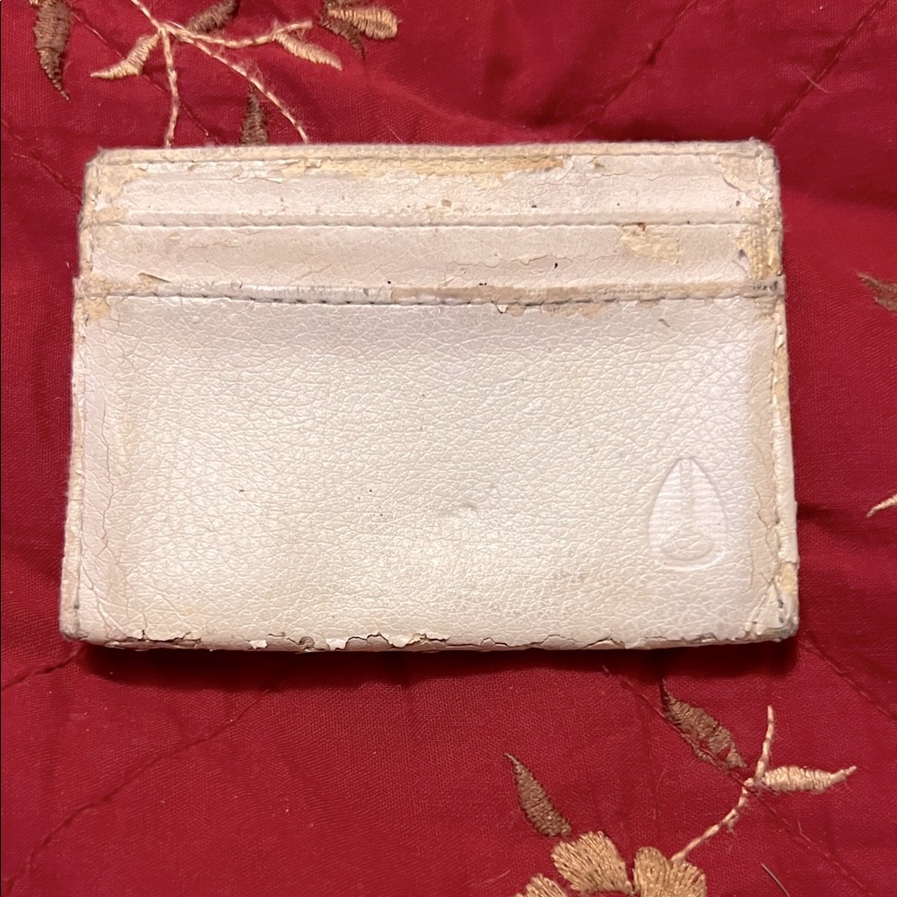 🔥NIXON WHITE LEATHER Y2K CARD HOLDER